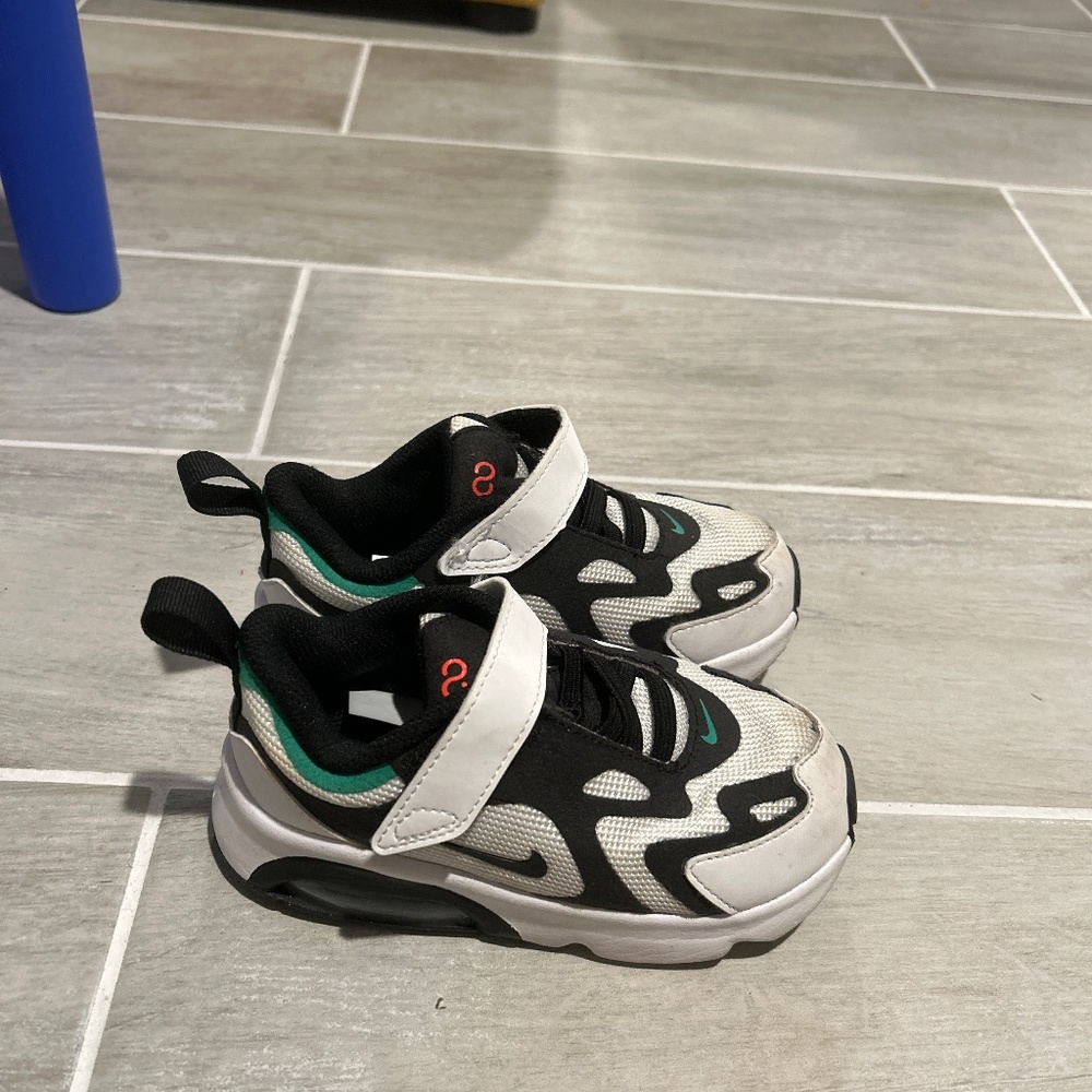 Kids shoes